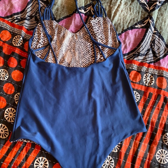 ❌❌SOLD❌❌Acacia XL Cape Town - Picture 2 of 2